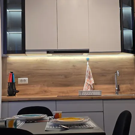 Olive Breeze Drymades * Dhërmi